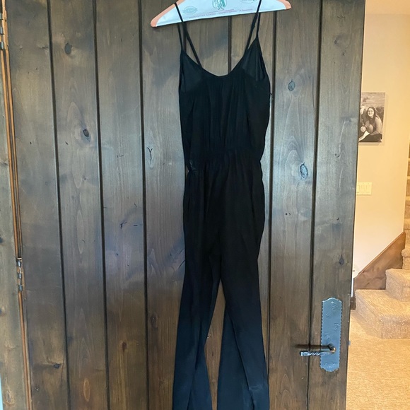 Lightweight black jumpsuit - Picture 2 of 2